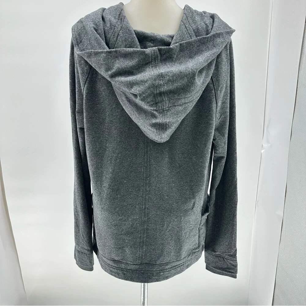 Lululemon Find Your Centre Wrap Hooded Jacket in heathered Gray women's size 6